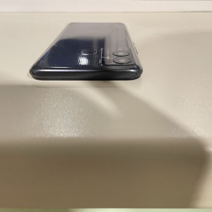 Смартфон infinix HOT 12 Play