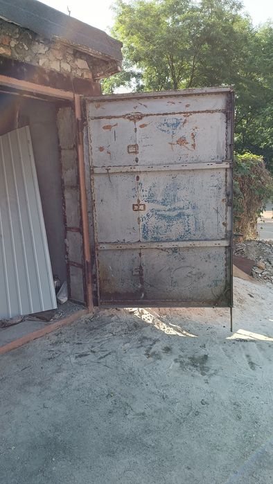 Продам ворота гаражные
