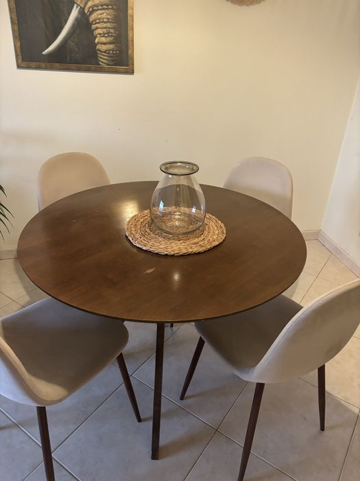 Mesa de jantar redonda 100cm em madeira