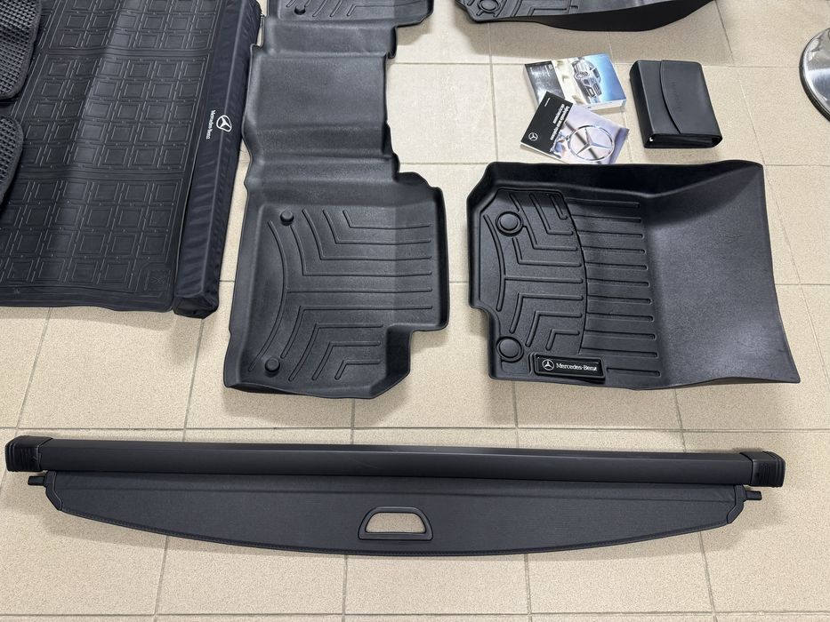 Продам комлект фирменных ковриков WEATHERTECH для MERCEDES GLS, GL