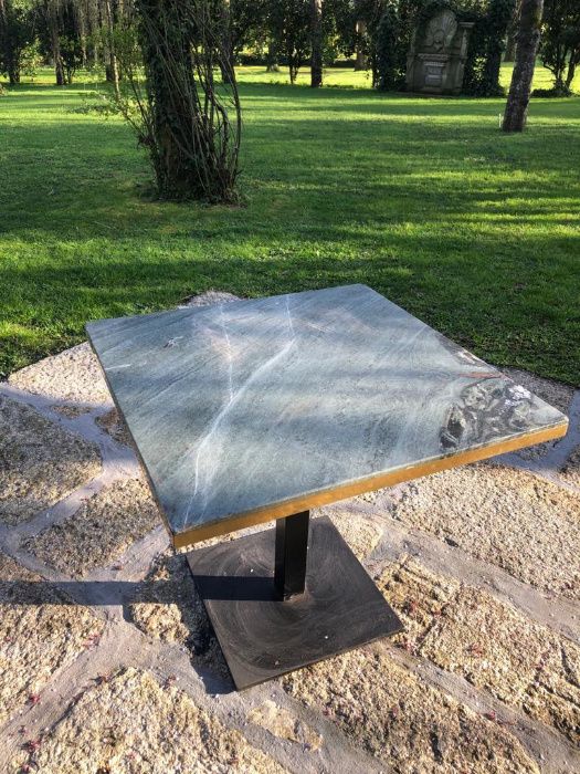 mesa em pedra natural - mármore