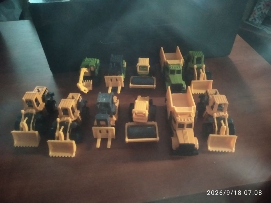 продам власну колекцію моделей1:32,1:87,1:43,siku1:50 модель 1:87