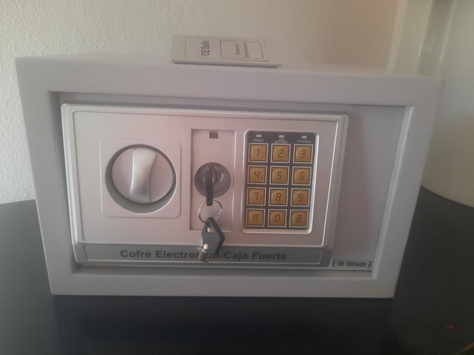 Cofre eletrónico em aço