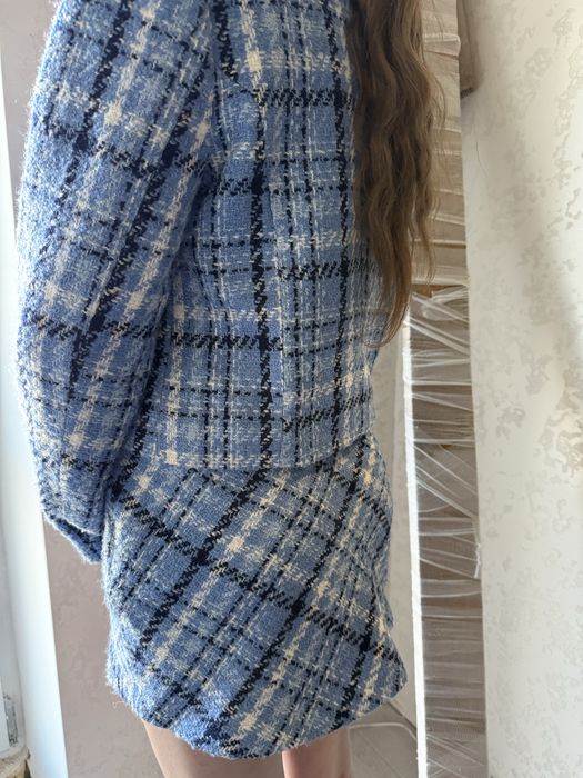 Продам костюм MNG