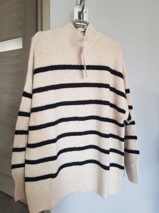 Damski sweter w paski półgolf