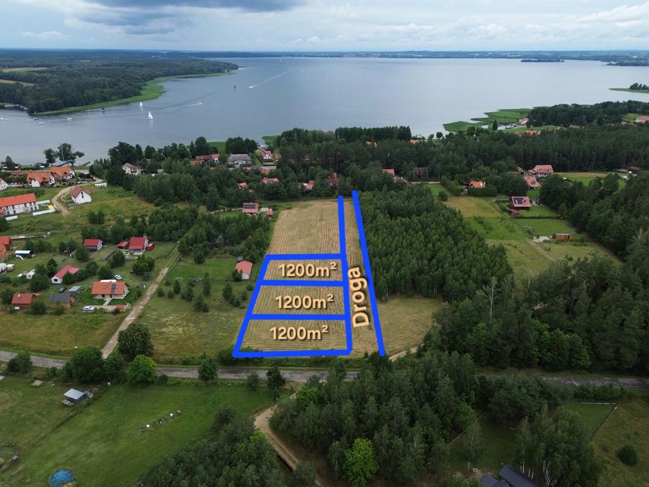 OKAZJA: 3 działki budowlane obok siebie w Rydzewie – serce Mazur!
​Lokalizacja: Rydzewo, gmina Miłki (nad jeziorami Niegocin i Boczne)