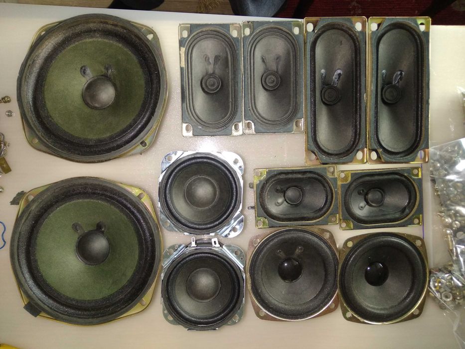 Куча   разных  динамиков