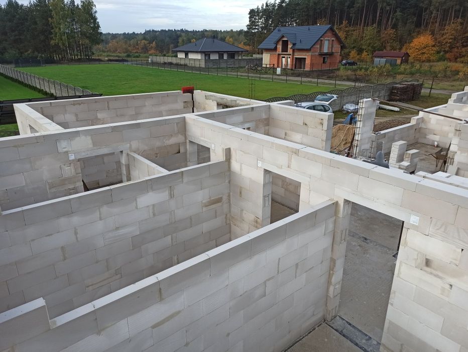 Budowa domów SSO, murowanie z gazobetonu Yong H+H Solbet itp