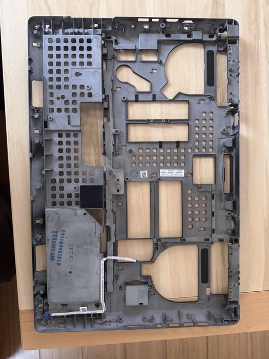 Obudowa Dell Precision 7720 P29E