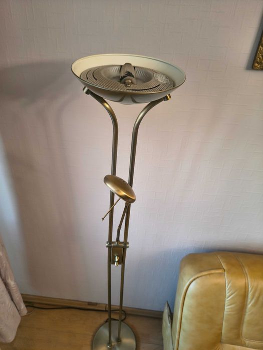 Lampa stojąca halogen