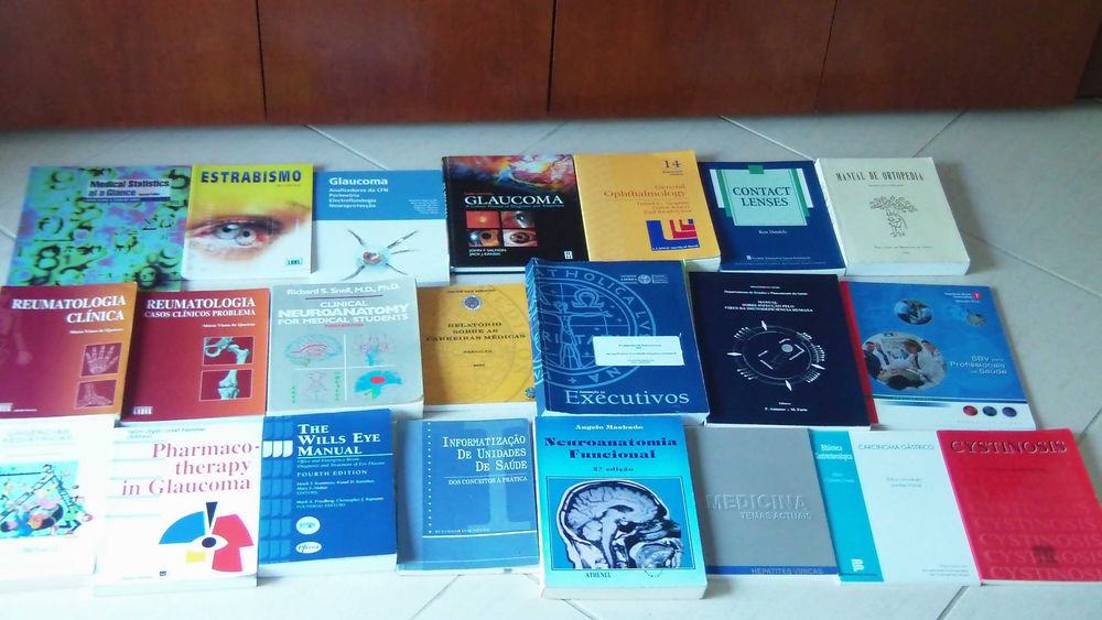 Grande lote de 56 livros Medicina em português e inglês