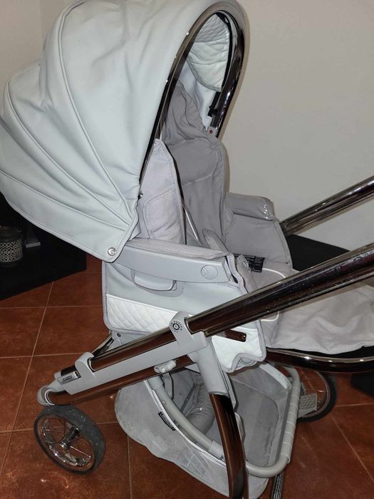 Trio bebecar (carrinho, ovo e alcofa)