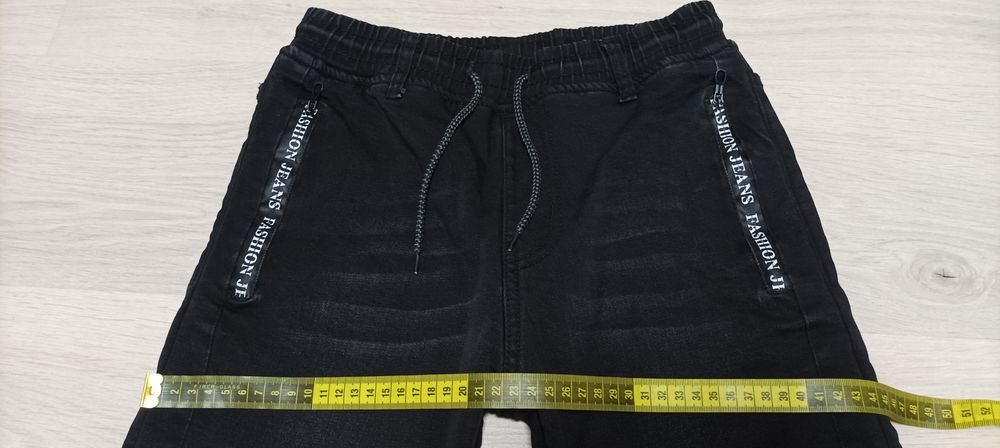 Зимові теплі джинси на хлопчика на зріст 164 см. на флісі