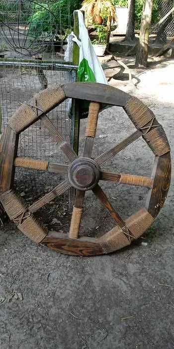Декоративное колесо от телеги