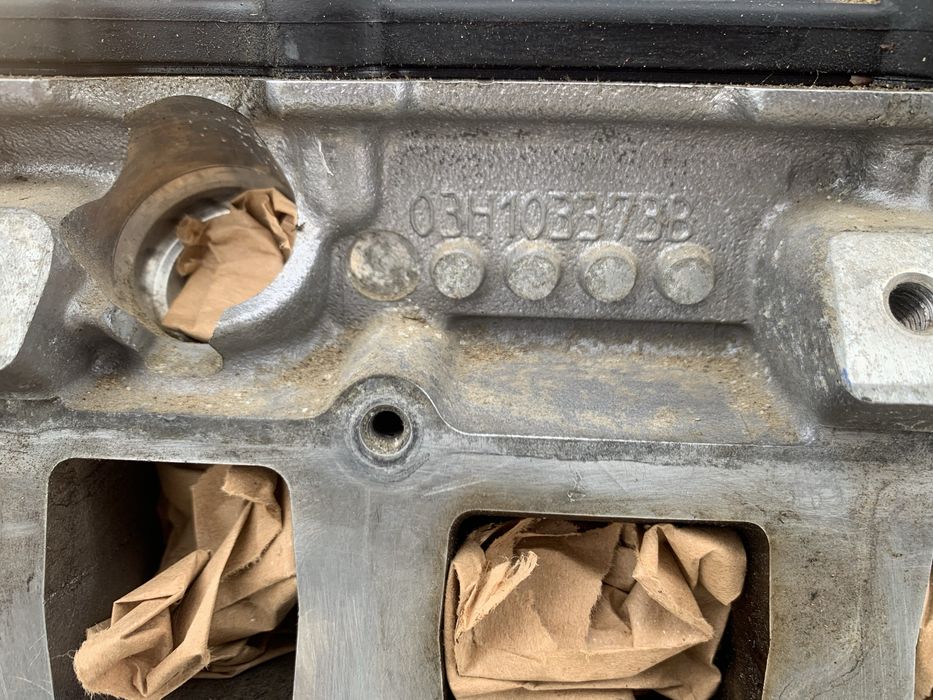 Двигун  3.6 бензин   Порш ,  тоурек , ауді