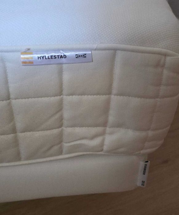 Dois Sommiers IKEA com conchão.