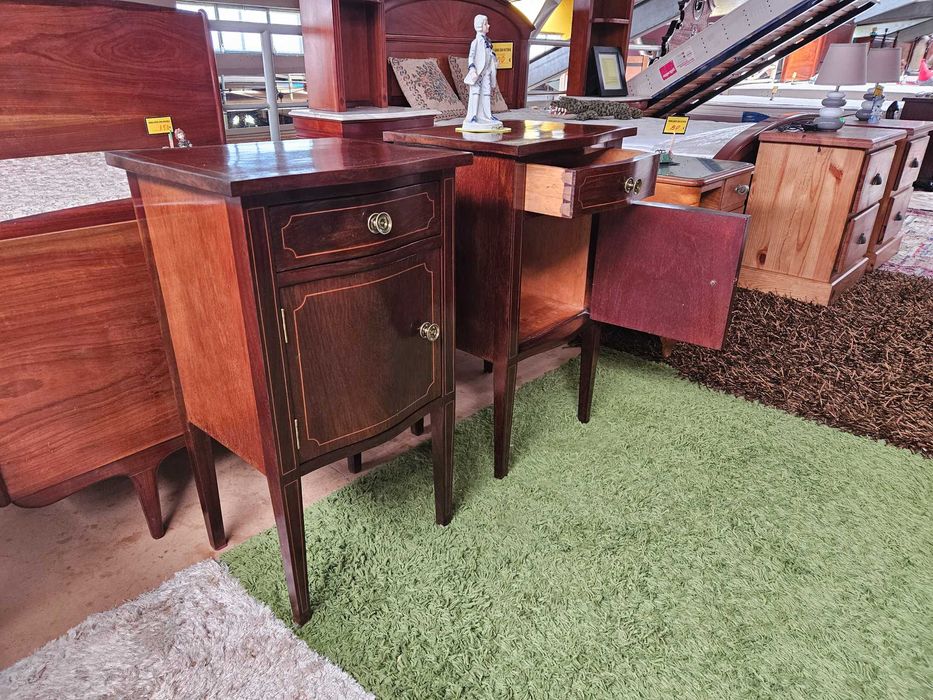 D. Maria-Style Nightstands – Unit Price – Good Condition64285551036034124