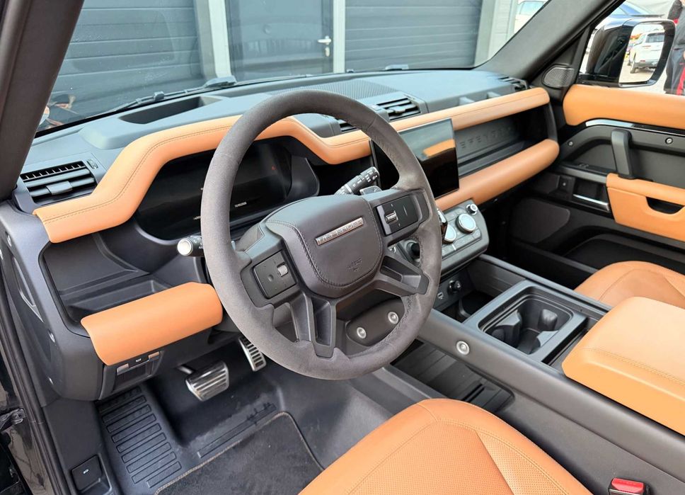 Land Rover Defender L663  Бампер зад перед 2023