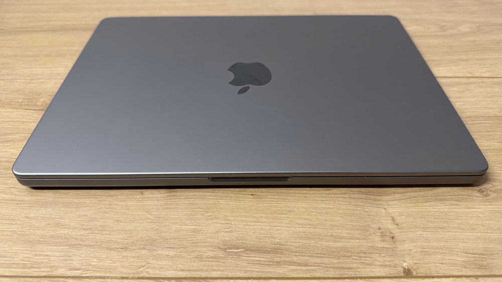 MacBook Pro M1 Pro 14'' | 32GB RAM | 512GB | Space Gray + osłona/case