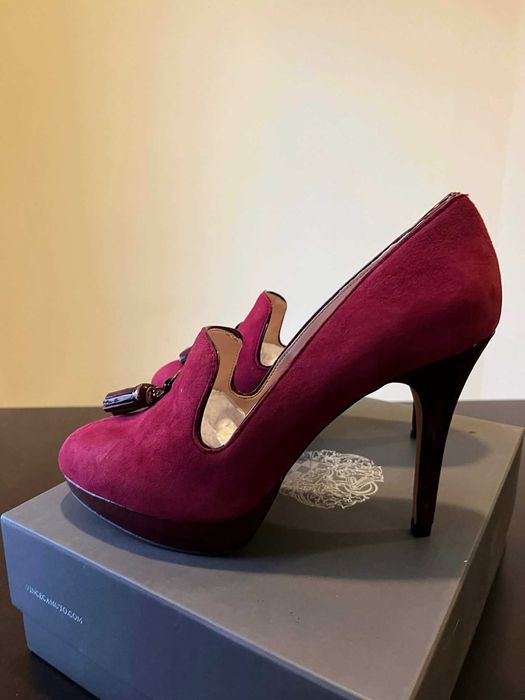 Sapatos Vince Camuto salto alto vermelhos tamanho 38