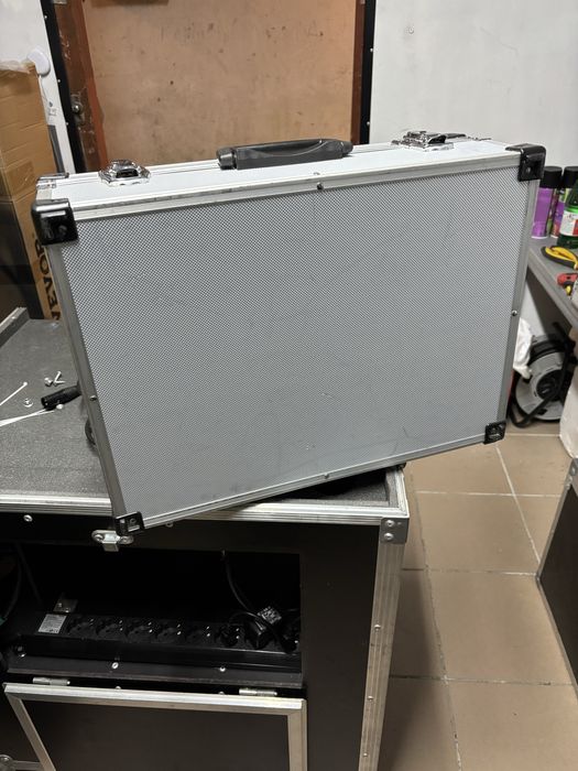 Walizka na mikrofony