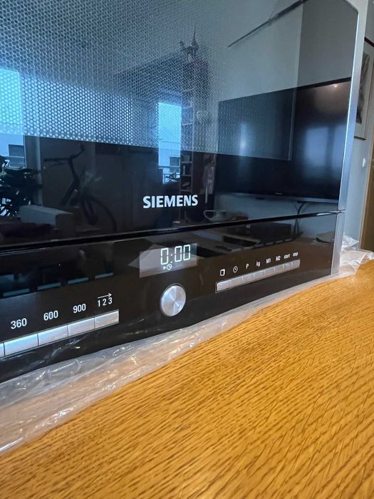 Kuchenka mikrofalowa do zabudowy Siemens