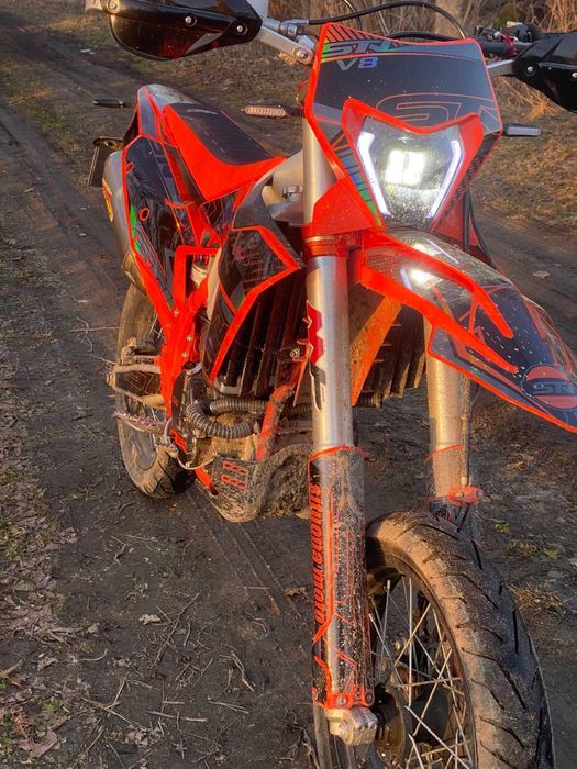 Мотоцикл stn v8 nb 300