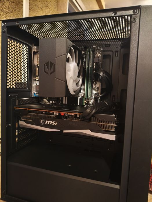 Komputer do gier Ryzen 5600 / RX 6650XT / 16RAM / 512SSD / WIN10