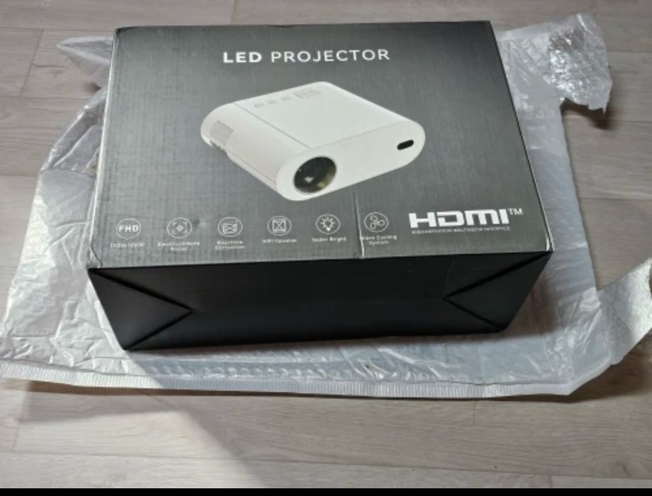 Портативний проектор full HD Ditong L007. 5600грн+экран