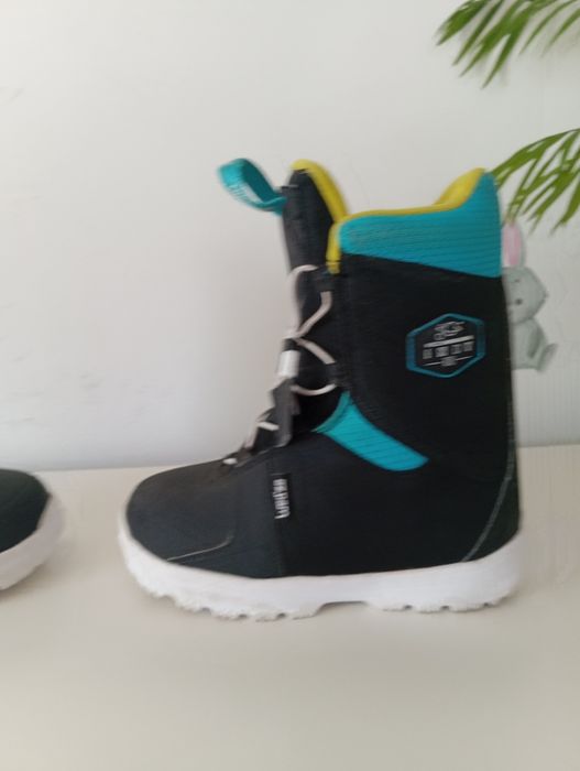 Dziecięce buty snowboardowe wedze 33 snowboard kids Burton
