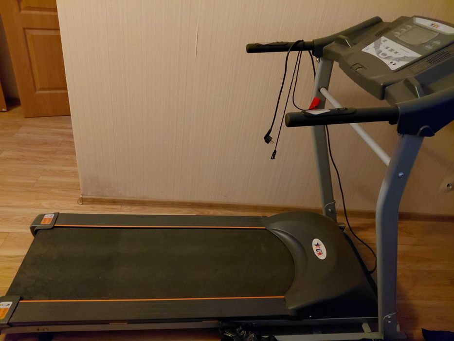 Бігова доріжка електрична