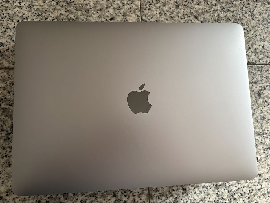 Macbook Air M1 8/256gb