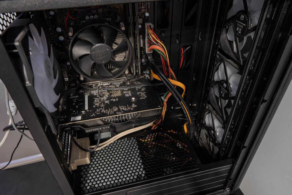 Zestaw - Biurko elektryczne, komputer, monitor oraz akcesoria OKAZJA!!