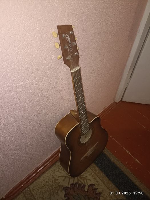 Продається  гітара!