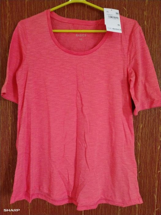 Футболки С&А,boohoo жіночі