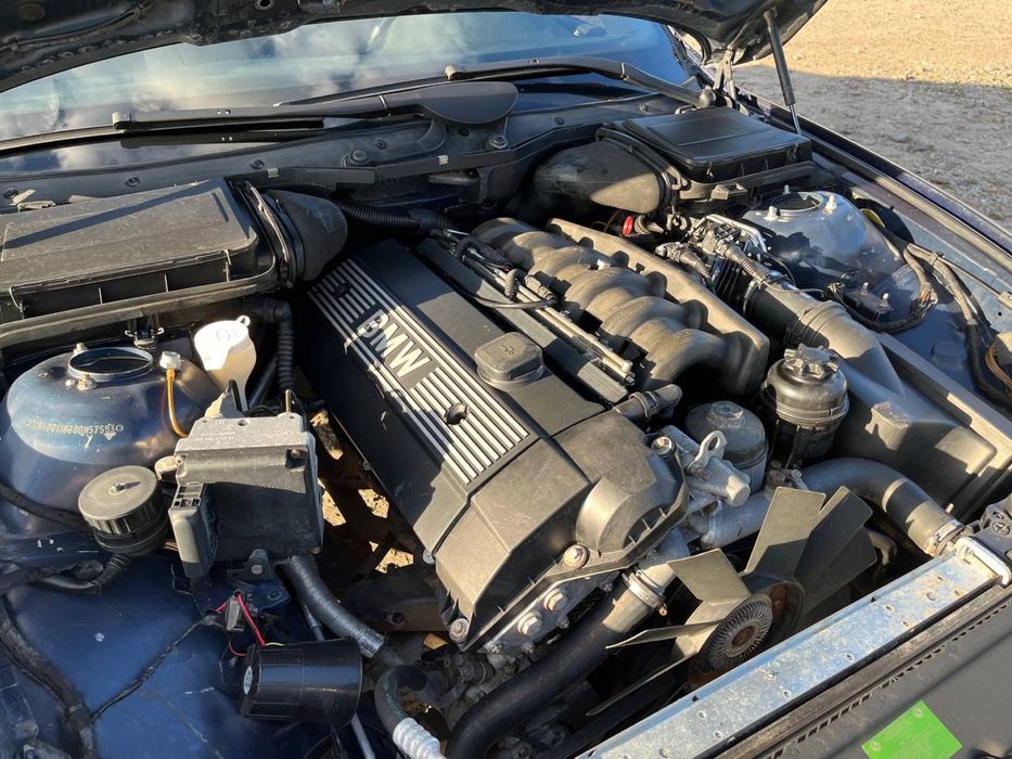 Продам BMW e39 520( обмен на мото )