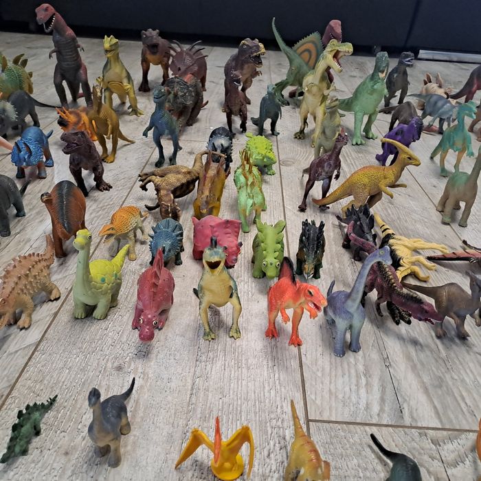 Dinozaury figurki