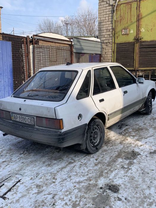 Продам Ford Escort 1.3 (1.6)
