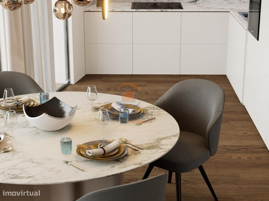Apartamento T2 com 2 Varandas e 2 Parqueamentos | Famões, Odivelas