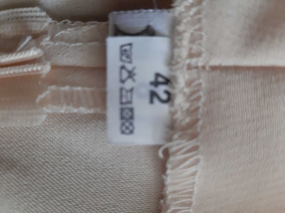 garsonka, garnitur: spódnica, bluzka,żakiet. Komunia, wesele