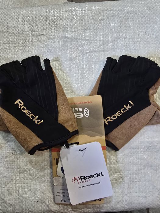 Велорукавички Roeckl  Isone
Велорукавички Isone
Велорукавички Isone