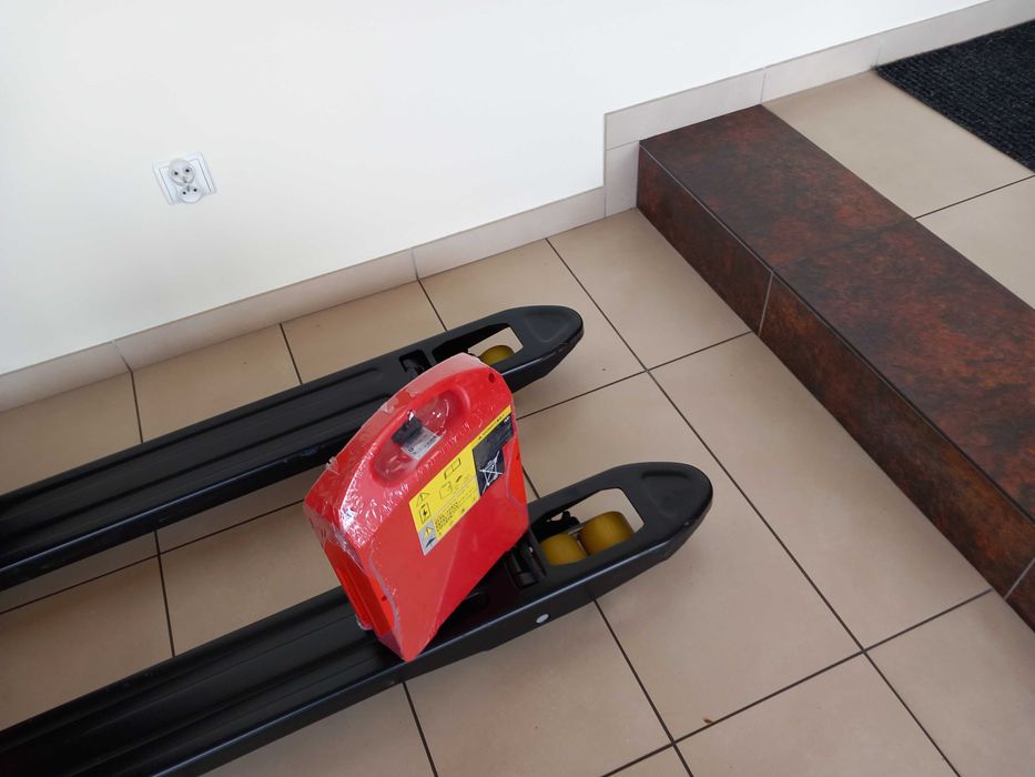 Wózek Paletowy Paleciak Pełny Elektryk CBD15J-Li-3 Heli 2025-05