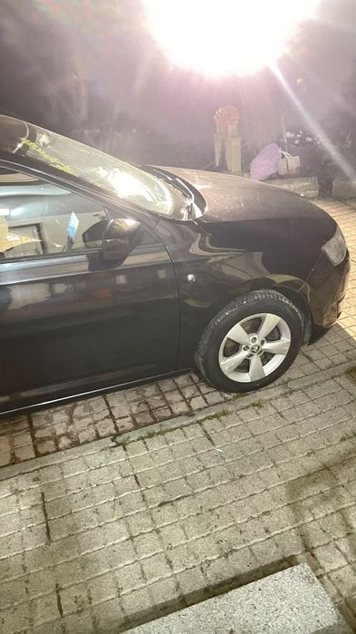 Skoda Rapid 1.6 tdi ano 2013 para Peças todo o Material disponível Enviamos para todo o País e Ilhas