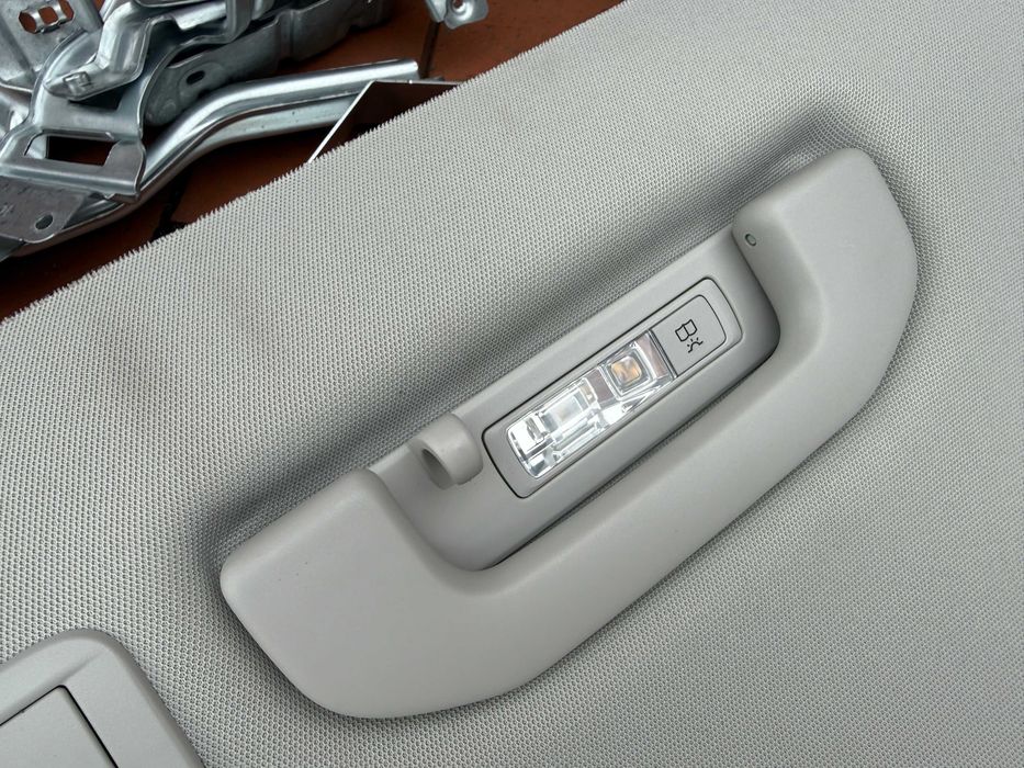 Новий рестайловий салон Mercedes V-klassa W447 5 місяць 2026 рік, довга база (ExtraLong) на дві зсувні двері сидіння сиденья рельси
