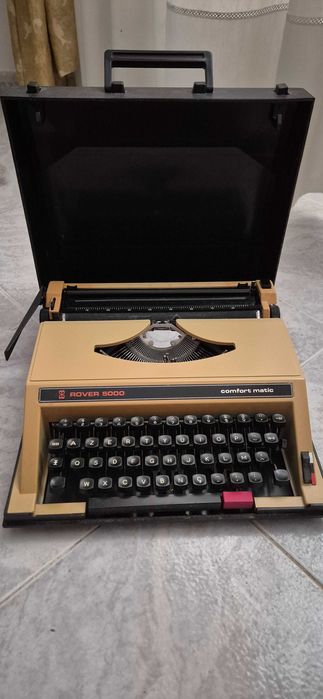 Máquina de escrever antiga