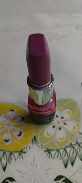 Pomadka Colour Attraction -Cranberry.