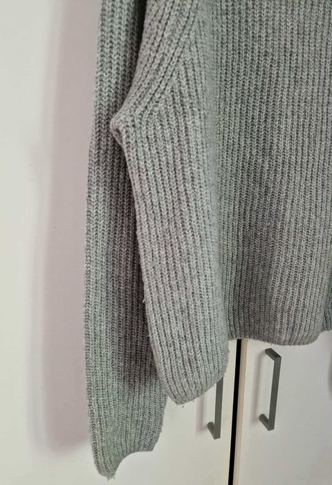 Szary damski sweter z golfem pudełkowy gruby L/XL