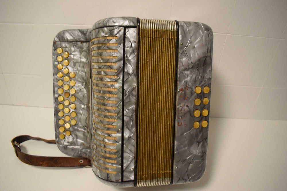 Concertina hohner club IIb Victoria 2 Voz. B