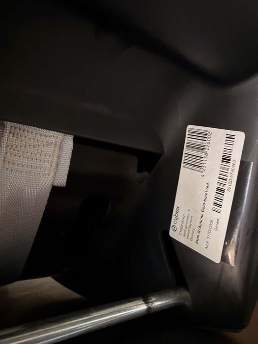 Fotelik samochodowy  Cybex Aton Q + baza ISOFIX Base Q-Fix – stan bardzo dobry