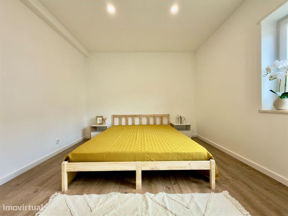 Apartamento T4 com garagem na Guarda Inglesa, Santa Clara